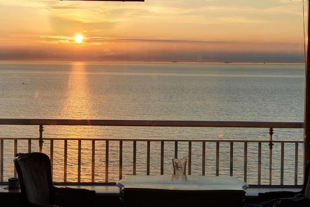 The Best Sea & City View Ostend - Parking Optional Exteriör bild